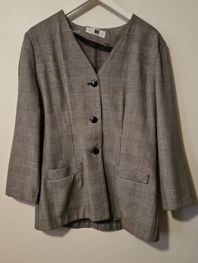 CHRISTY GIRL WOMAN BLAZER 14